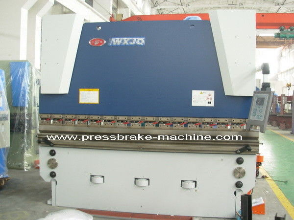 Tipo econômico do equipamento automático do freio 160T da imprensa hidráulica do CNC WC67Y