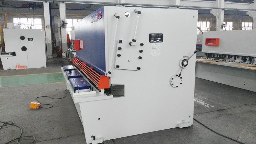 Máquina de cortar hidráulica CNC para corte único e contínuo