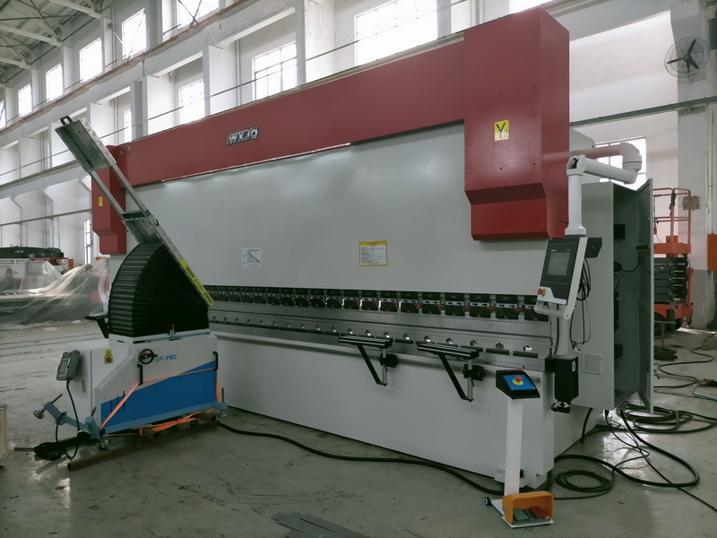 Últimos blogs da empresa sobre Tabela de seleção de travões de prensagem hidráulica CNC (Guia de comparação de modelos)