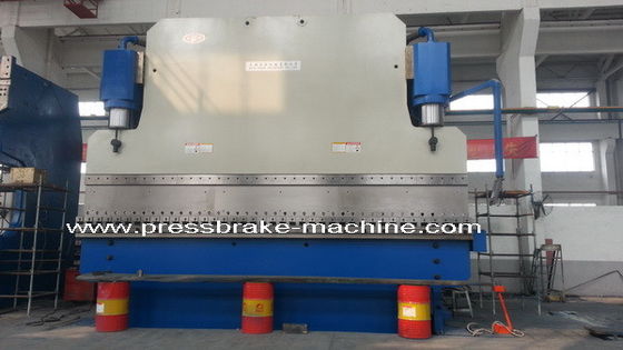 comprar O CNC chapeia o trabalho feito com ferramentas de 1200 toneladas do freio da imprensa do Worktable 3000mm da compensação da máquina de dobra 8m online manufacture