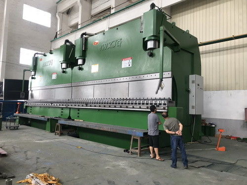 comprar Hydraulic Tandem Press Brake with Throat Depth 200mm-1600mm Max Pressure 40-3000 Tons and Max Speed 70-180 m/min online manufacture