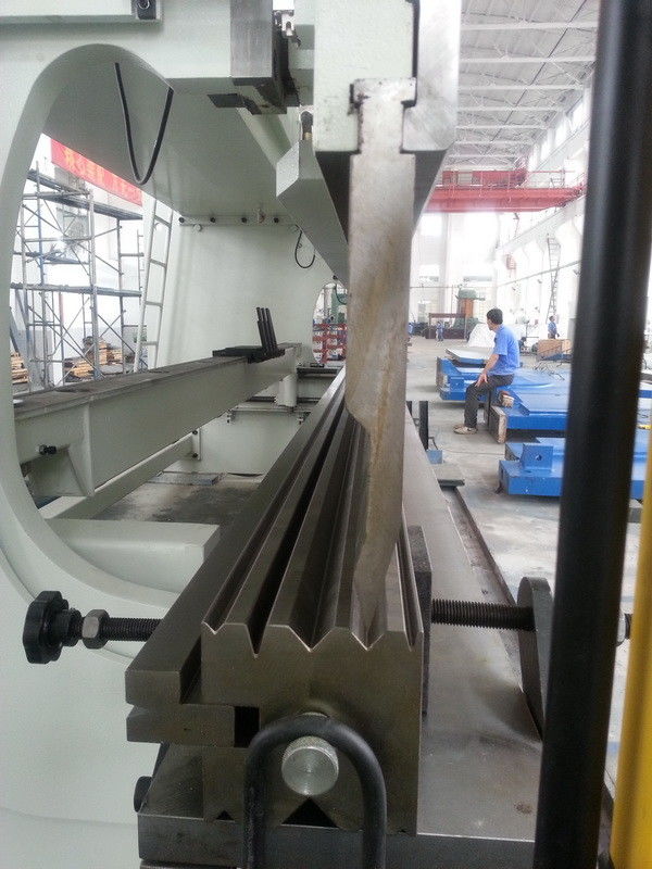 Dois V Bottom Die Press Hidráulico Ferramentas de travagem 42CrMo Tratamento térmico HB300-350