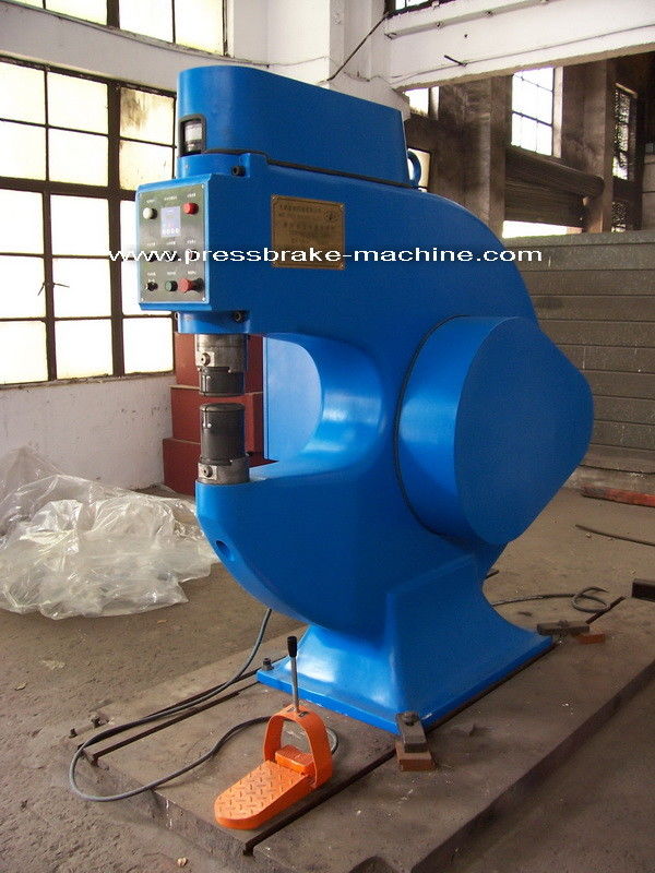 Máquina de esticar Kraftformer Metal de aço CX08-665 Processos de domar de martelo