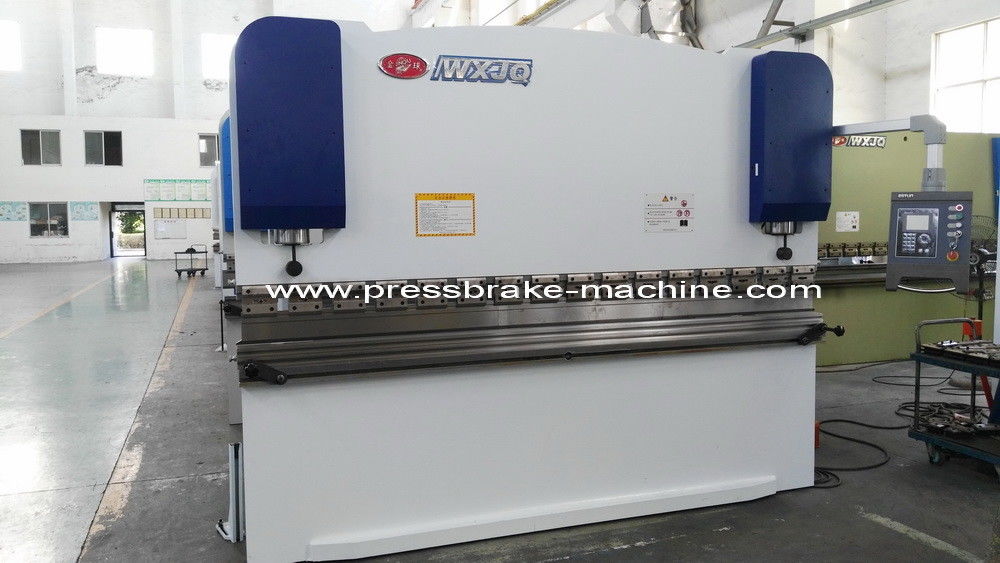 Máquina de travagem de metal azul industrial com frequência de 50 Hz