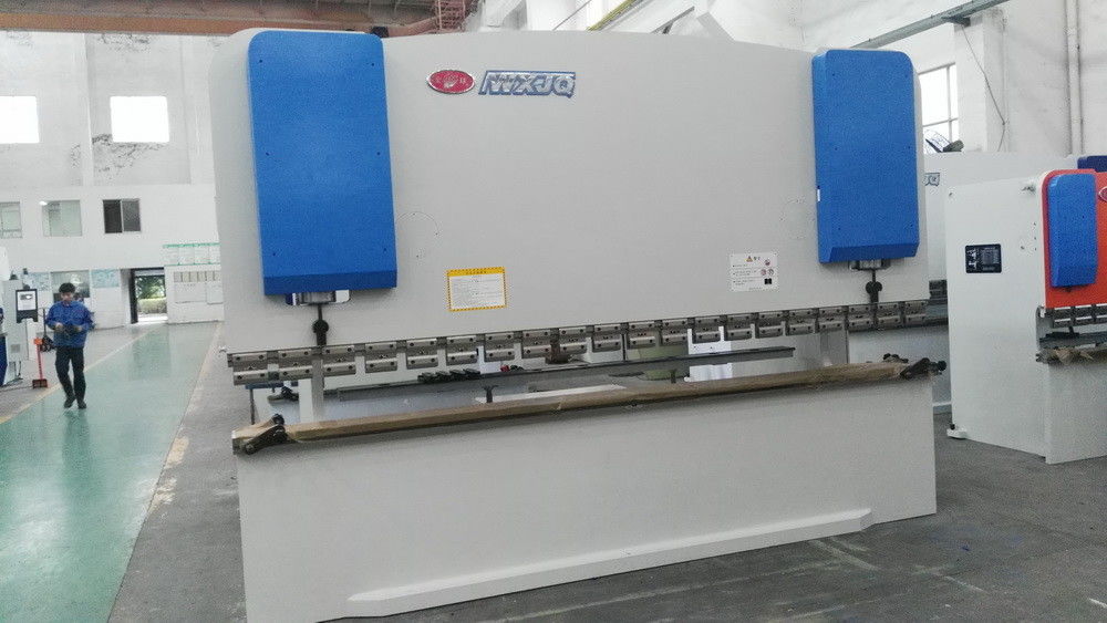 1250mm Largura 100-400T Prensa de travagem de chapa para alumínio