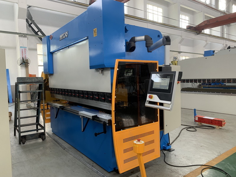 135T Máquina de travagem mecânica CNC hidráulica 3200mm comprimento de dobra