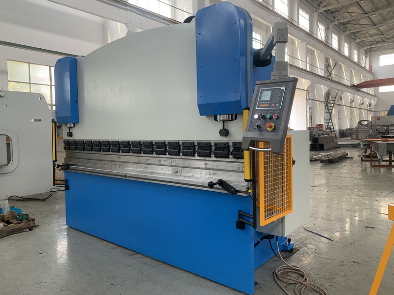 125T WE67Y Máquina hidráulica de pressão de travagem de capacidade de dobra de 130T