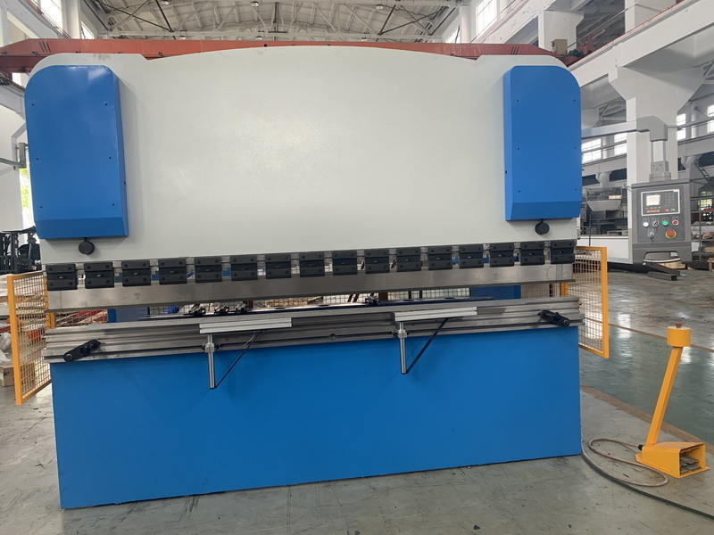 125T WE67Y Máquina hidráulica de pressão de travagem de capacidade de dobra de 130T