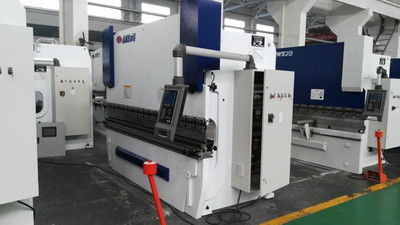 Placa de aço CNC Pressão hidráulica máquina de dobra de travões 130T Folha de metal de dobra