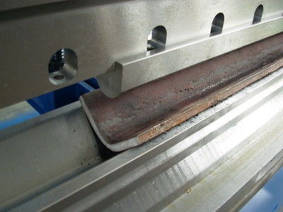Pressione o freio hidráulico da imprensa da chapa metálica dos dados WC67K do freio que dobra um controle de 2 machados