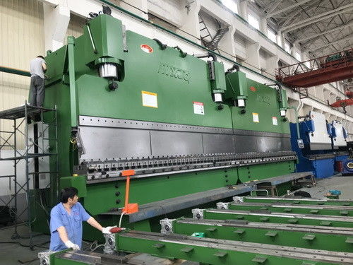 1200 toneladas LVD CNC Tandem Press Brake Machine 100- 3000 toneladas comprimento da mesa 2 - 12m