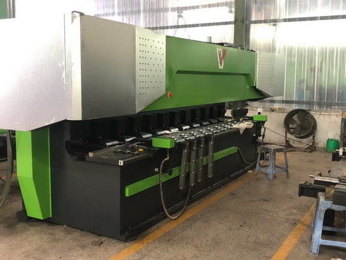 Compressão automática do ar da máquina de corte 380V do CNC V do cortador do sulco da folha V 50HZ 3Ph