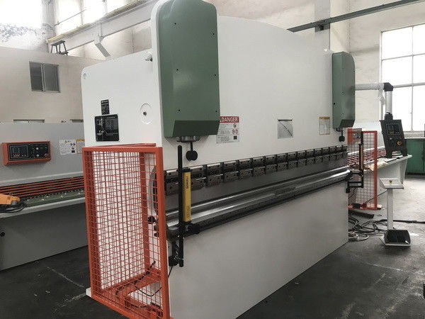 125T Força CNC Freio de Prensa Hidráulica WE67K125/3200 Para Fabricação de Metal