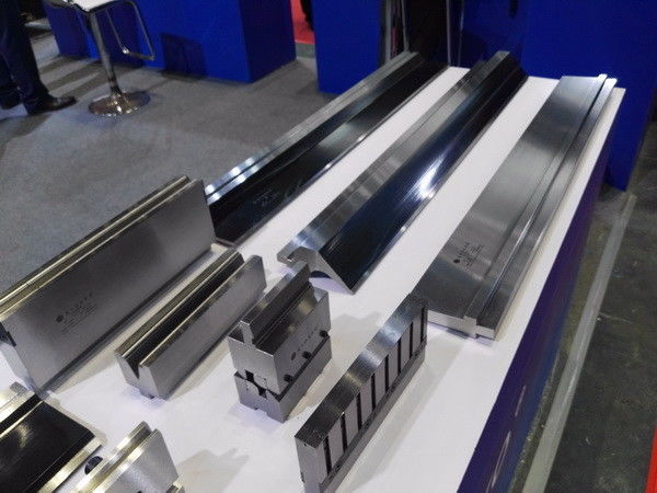 Dois V Bottom Die Press Hidráulico Ferramentas de travagem 42CrMo Tratamento térmico HB300-350