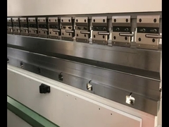 Máquina dobradeira hidráulica CNC de aço inoxidável de 4mm WE67K-160/4000