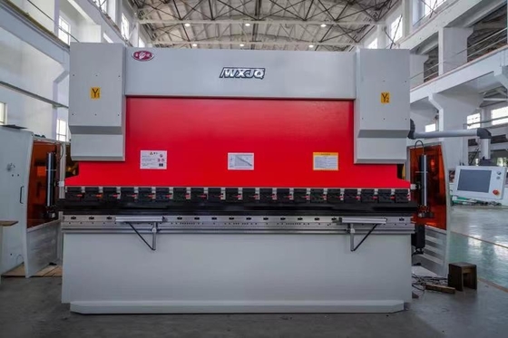 135T Máquina de travagem mecânica CNC hidráulica 3200mm comprimento de dobra