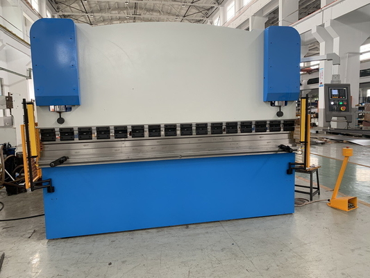 125T WE67Y Máquina hidráulica de pressão de travagem de capacidade de dobra de 130T